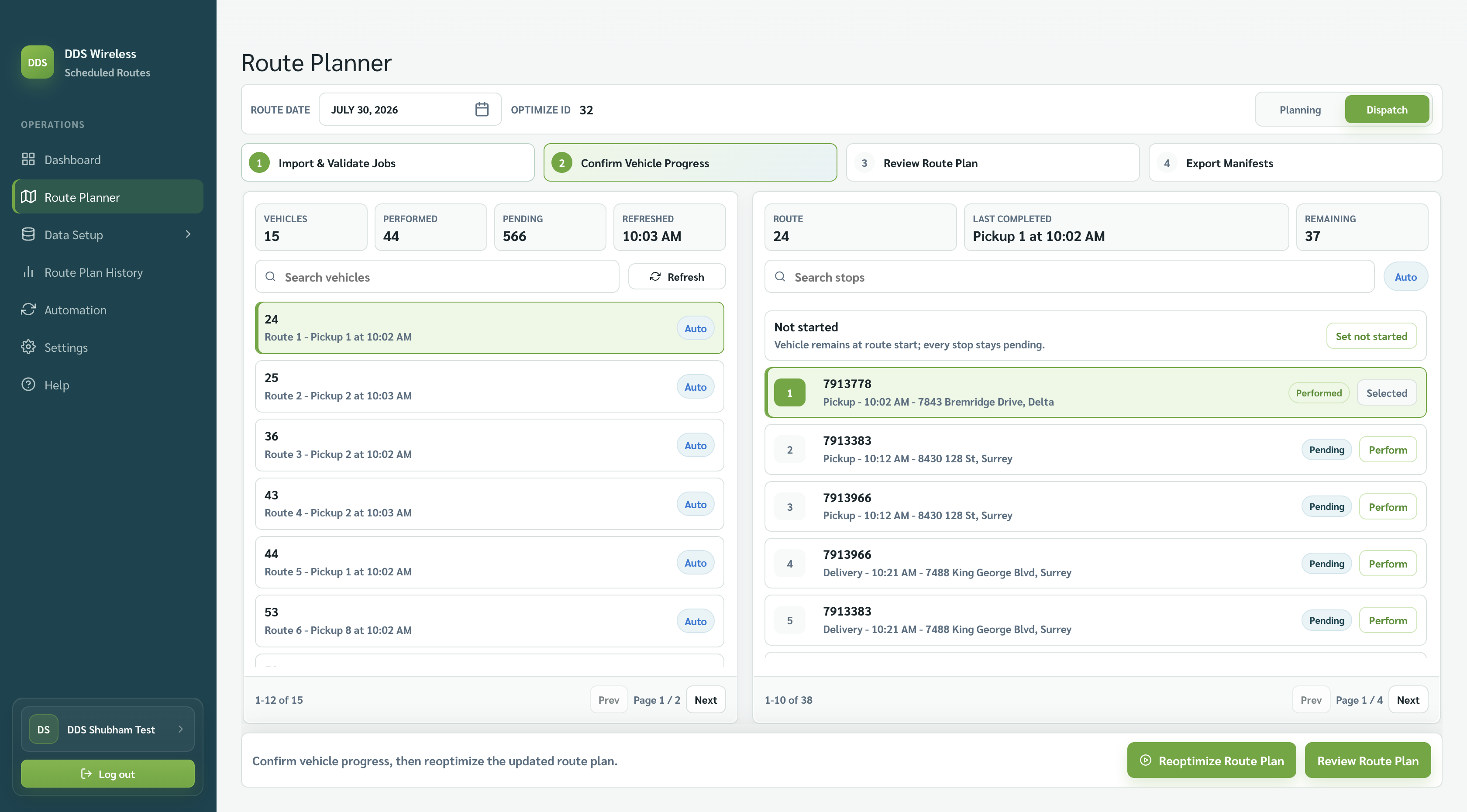 Confirm Vehicle Progress showing the vehicle list, performed and pending stops, and progress controls.